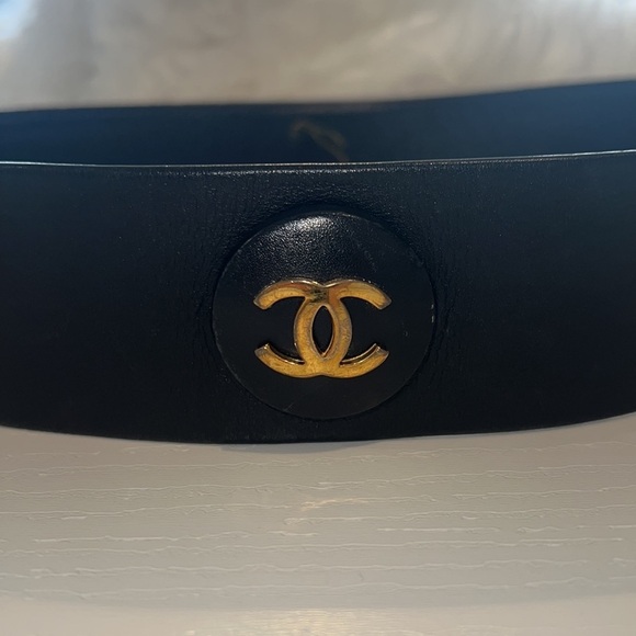 CHANEL Vintage Fall 1993 Wide CC Leather Charm Waist Belt Size 85|34​​ - Picture 6 of 9